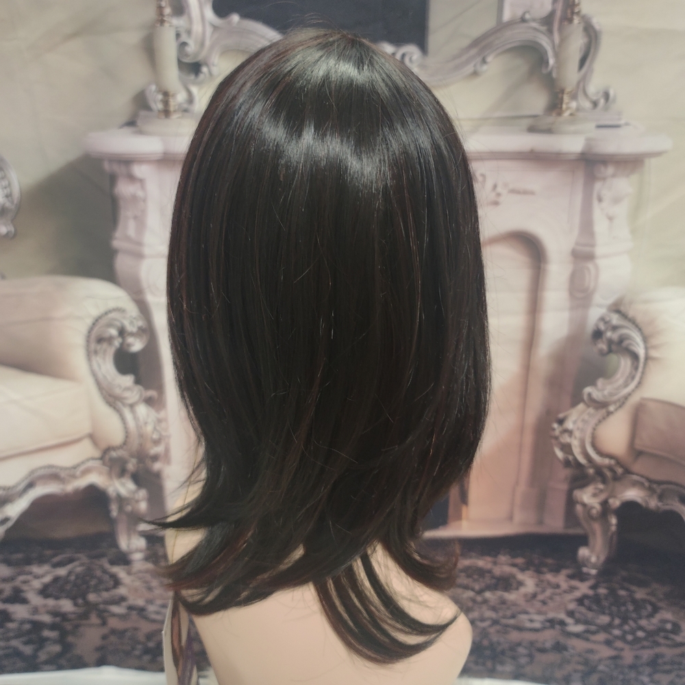 Wig - Picture 5 of 7